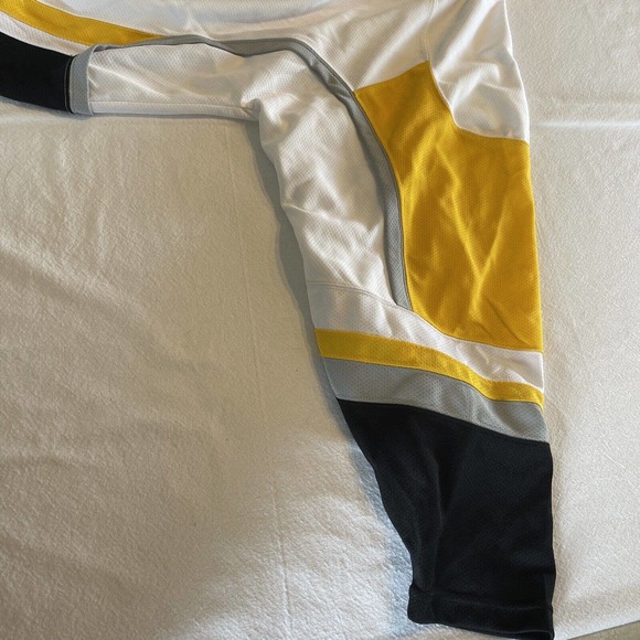 Preview Challenge Cup Hockey jersey Sz M White Black Yellow Gray Minnesota #4 - Picture 11 of 11